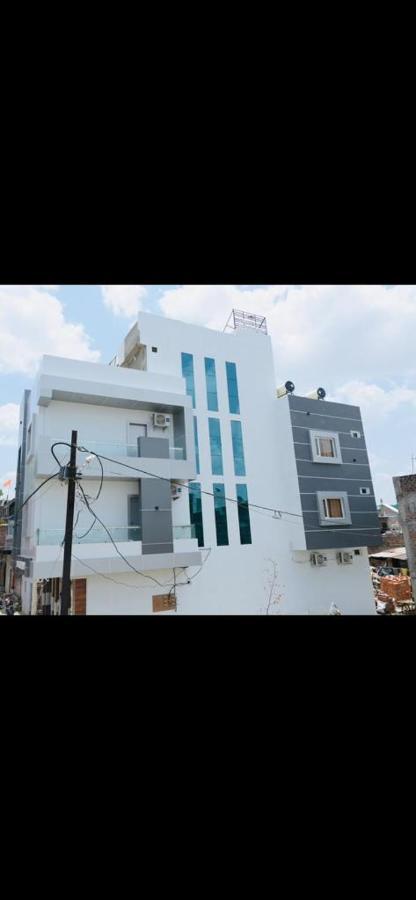 Hotel Anand Ujjain Extérieur photo